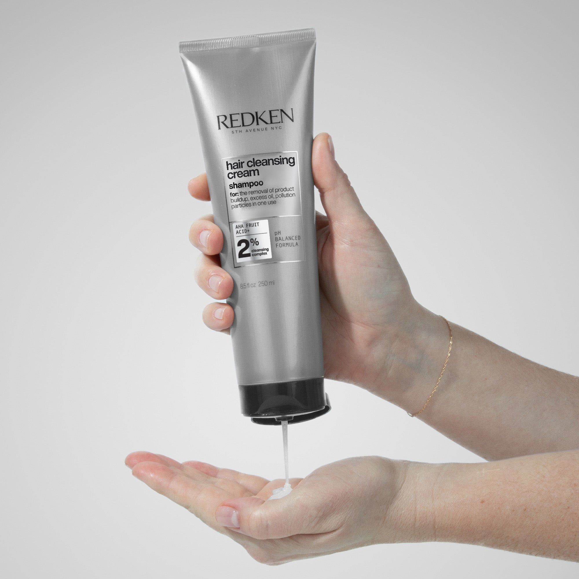 REDKEN HAIR CLEANSING CREAM SHAMPOO 250 ML